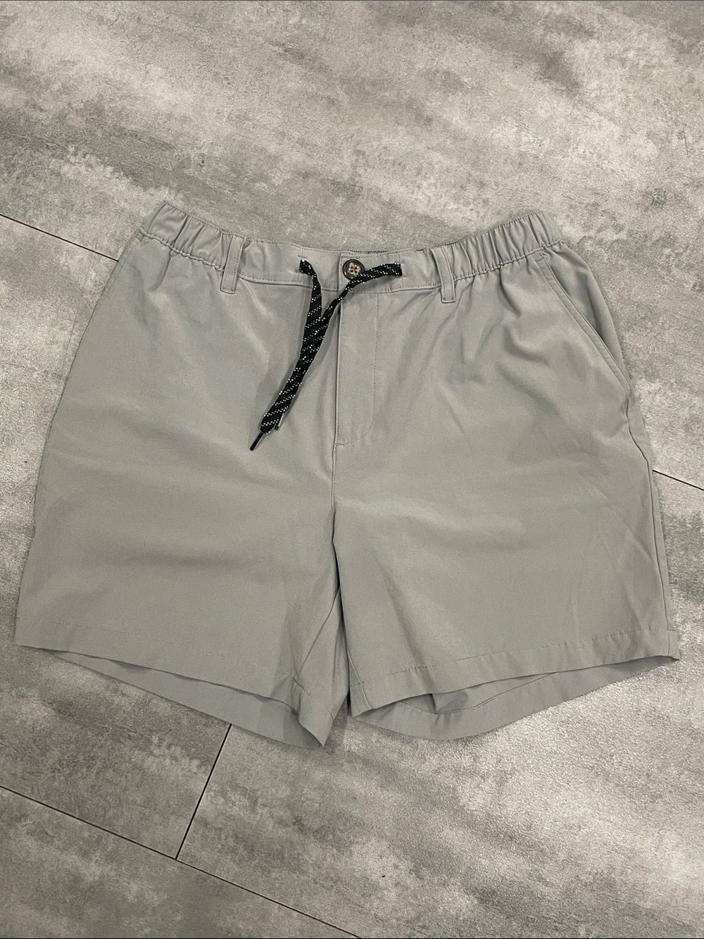 Men’s large chubbies 6” inseam everyday performance shorts